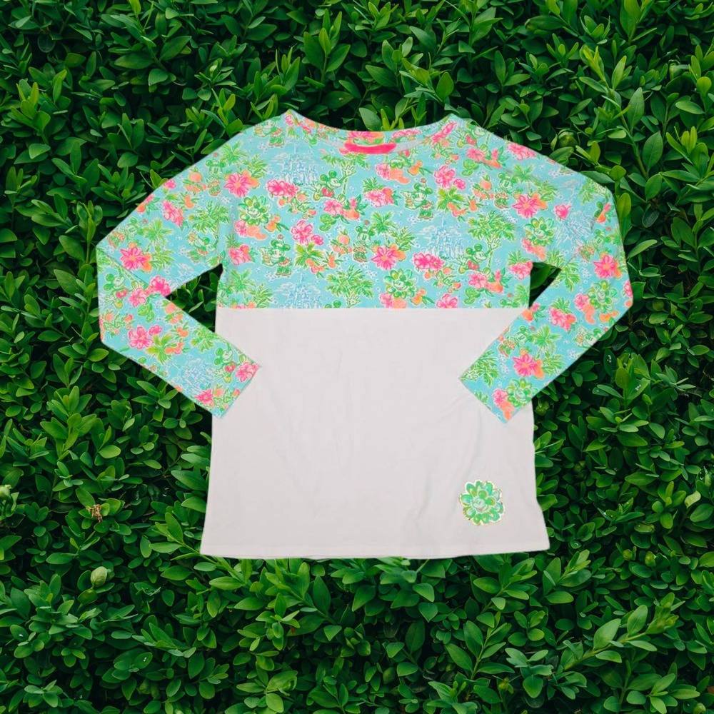 Disney Parks x Lilly Pulitzer Mickey & Minnie Mouse Finn Logo Sleeve T-Shirt S